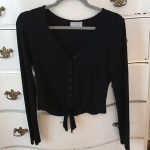 Nollie women’s black top